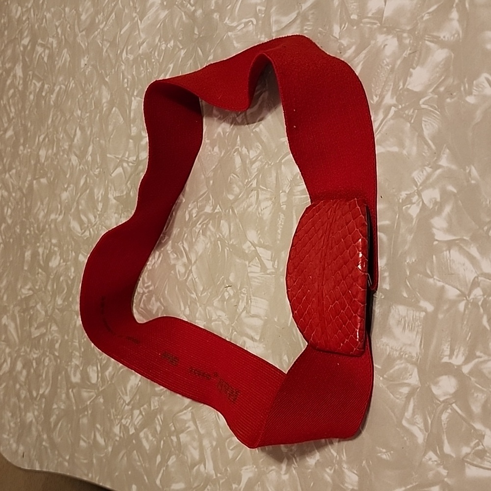 Vintage R & R red snakeskin elastic belt